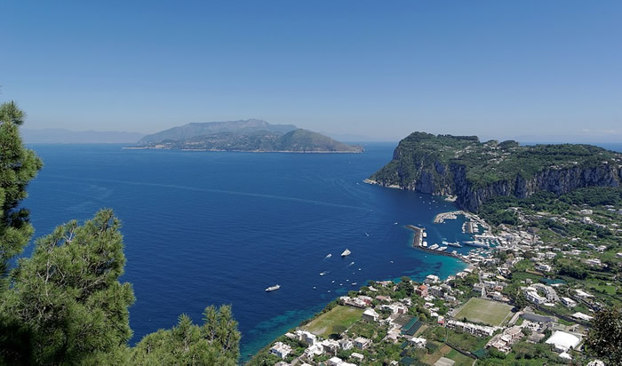 Une belle vue sur Capri